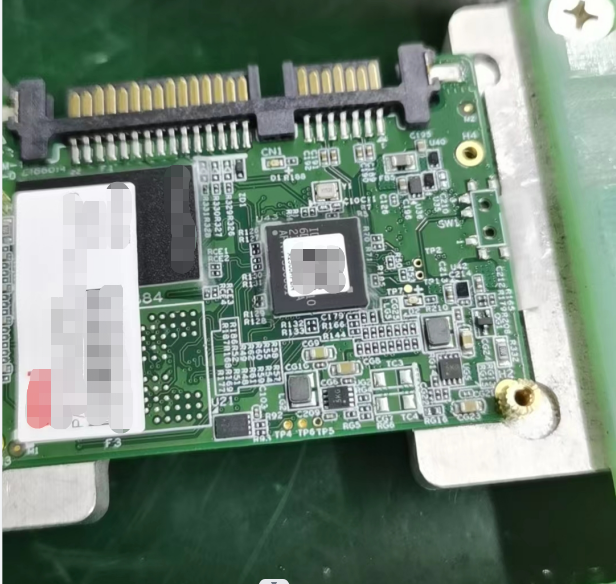 車載電腦固態(tài)硬盤(pán)PCB芯片BGA底部填充加固用膠方案